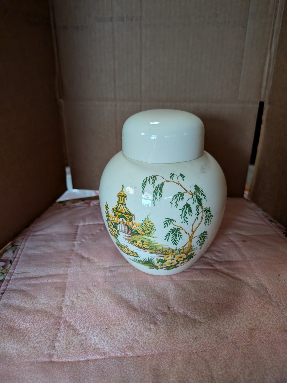 White Porcelain Ginger Jar with Yellow Pagoda and Green Willow Design